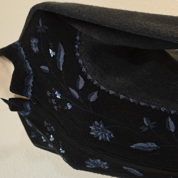 Vintage Peruvian Fashion Embroidered Black And Blue  Wool Sweater - Picture 3 of 12